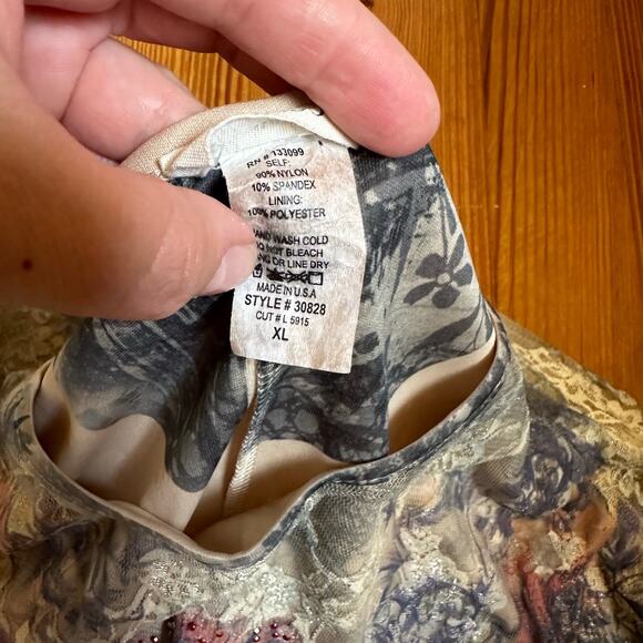 Brittany Black cream floral lace long sleeve whimsygoth tee shirt SIZE XL - Picture 3 of 5